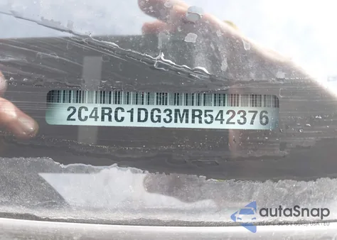 2021 Chrysler Voyager Lxi z USA, uszkodzony, nr VIN 2C4RC1DG3MR542376